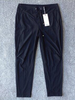 ⭐RAFFAELLO ROSSI “GIRA” JOGGER PANTS in Black, size 6 – NWT⭐